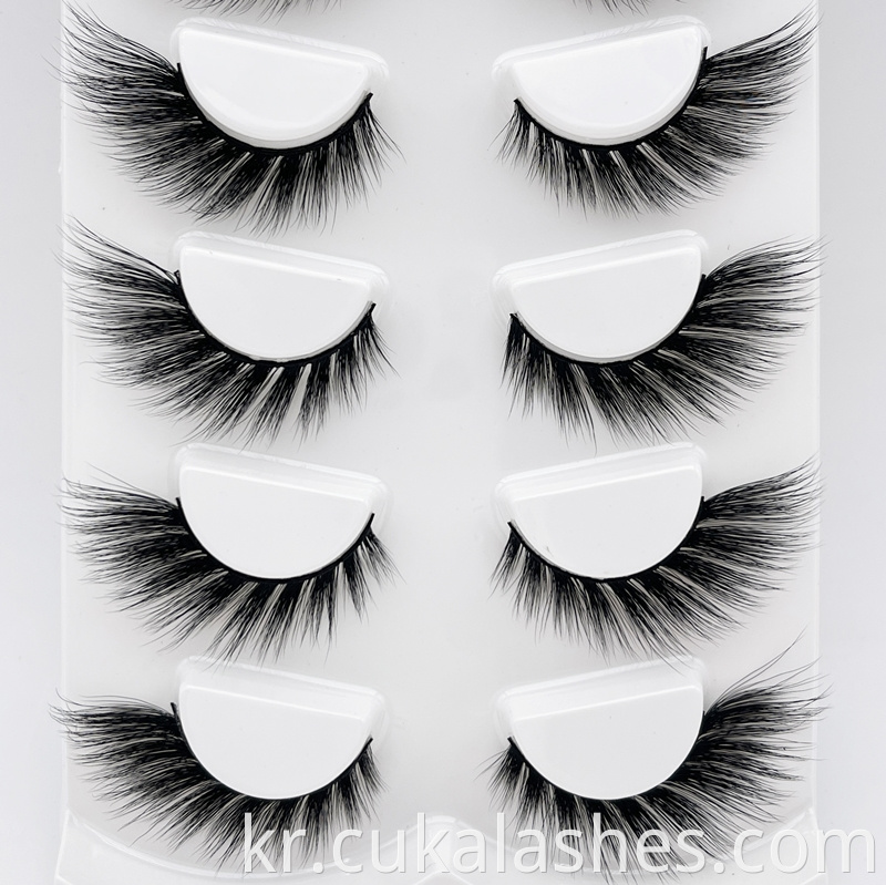 Wispy Cat Eye Lashes